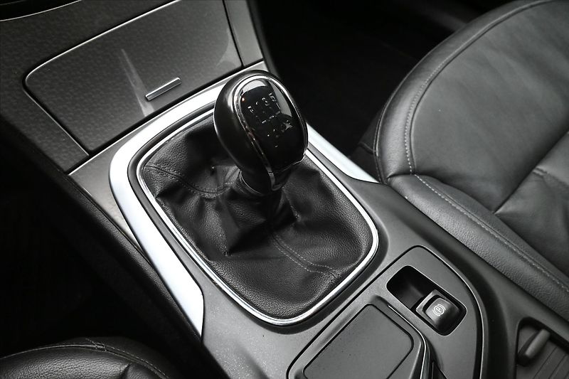 Opel Insignia 2,0 CDTI 103kW Bi-Xen tažné - fotka 21 z 30
