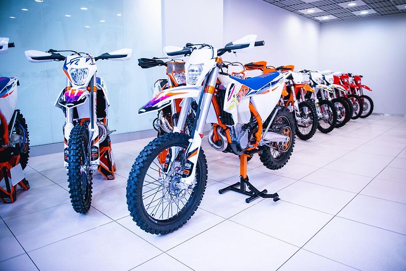 KTM 450 EXC SIX DAYS NOVÁ 0 KM  - fotka 1 z 50