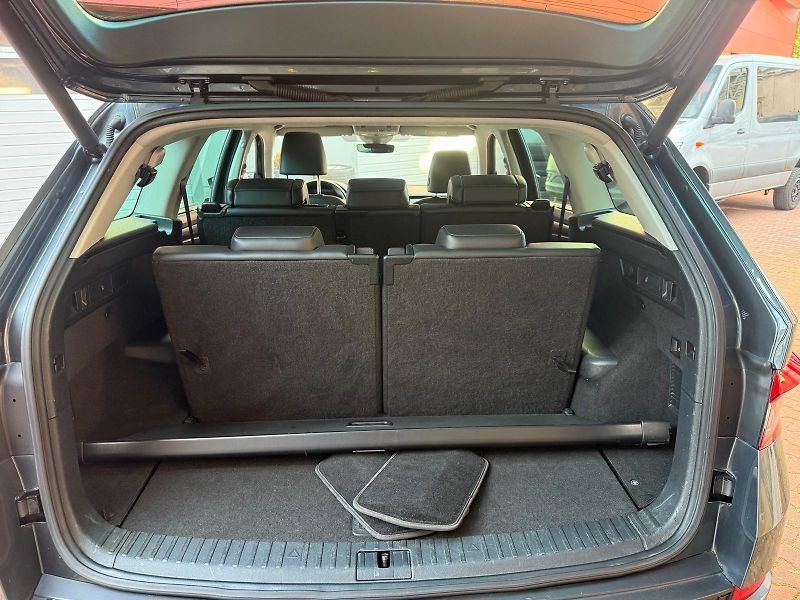 Škoda Kodiaq (2020) SCOUT 4x4, 7 míst, panorama,TZ - fotka 21 z 23