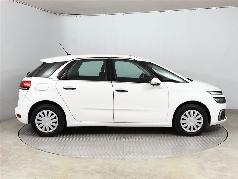 Citroën C4 Picasso (2017) 1.6 BlueHDi, Navi, Xenony - fotka 6 z 13