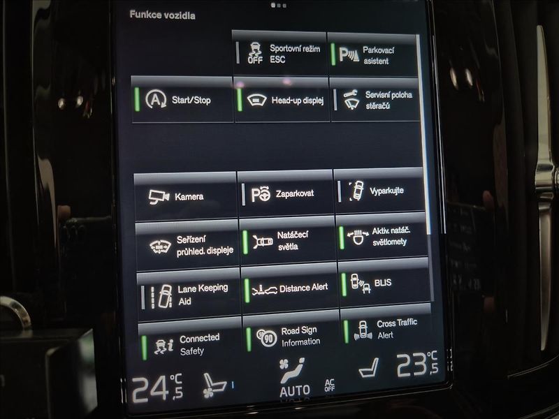Volvo V90 CC D5 AWD Drive-E Pro POLESTAR - fotka 23 z 46