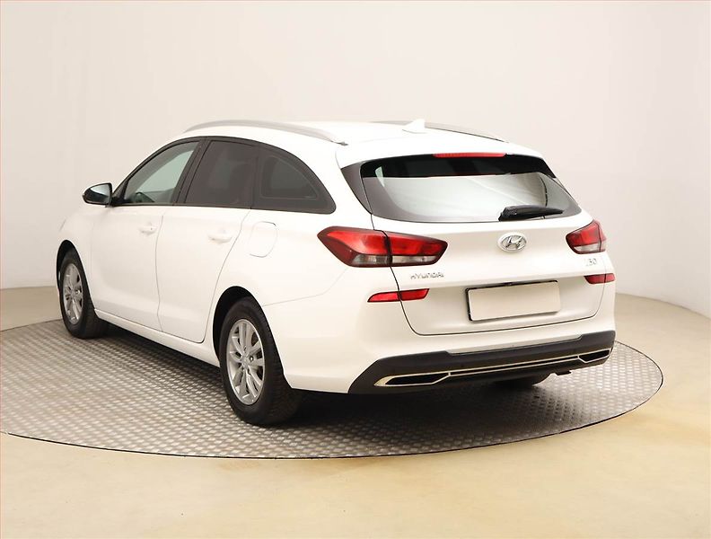 Hyundai i30 (2021) 1.6 CRDi, ČR,1.maj, Serv.kniha - fotka 4 z 23