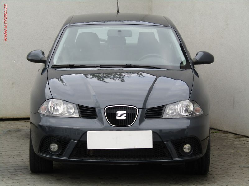 Seat Ibiza (2006) 1.2i - fotka 2 z 3