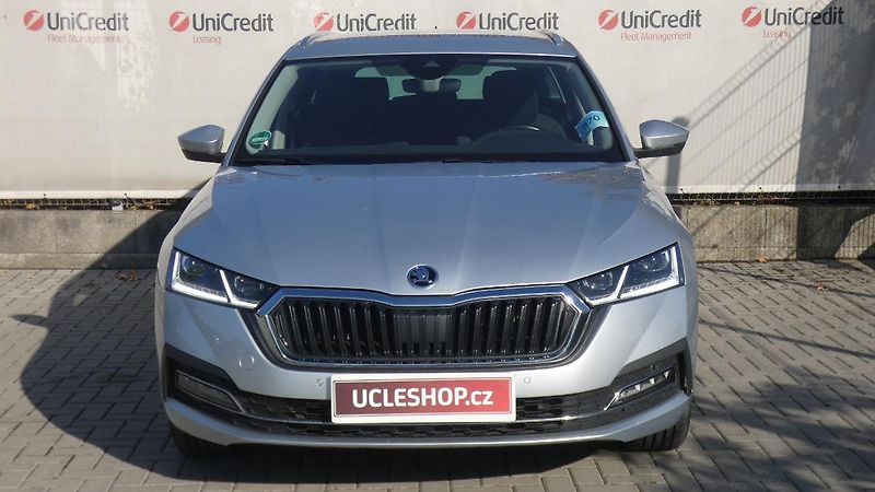 Škoda Octavia 2,0 TDI Style DSG 110 kW - fotka 2 z 24