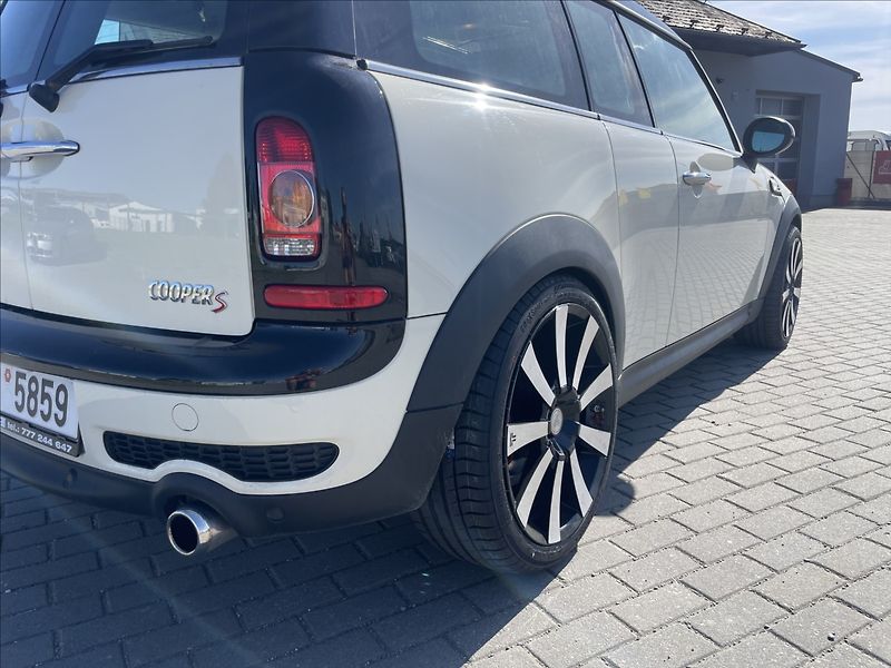 Mini Cooper S 1,6 i 16V 135kw S Panorama - fotka 35 z 35