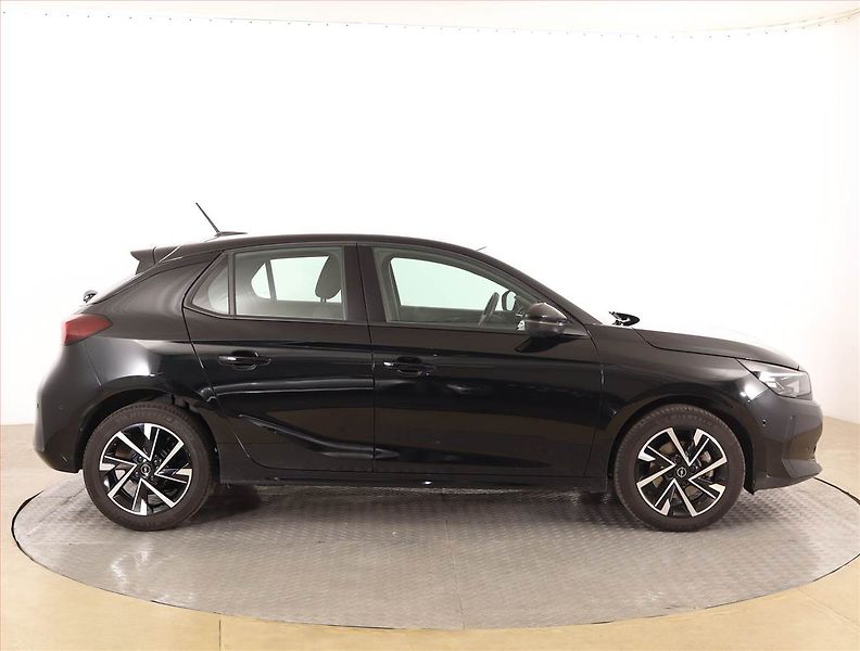 Opel Corsa (2024) GS Line 1.2 Turbo, Serv.kniha - fotka 6 z 17