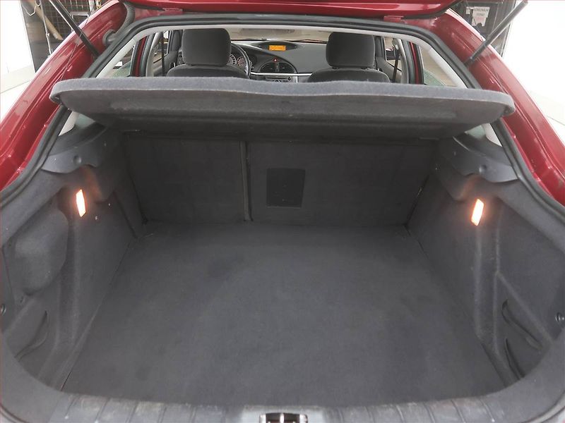 Citroën C5 (2007) 1.6 HDi , po STK, Tažné - fotka 13 z 18
