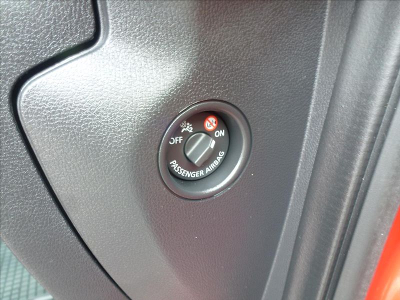 Opel Vivaro 1,6 CDTI 6rych,L2,8míst  Odpoč - fotka 26 z 47