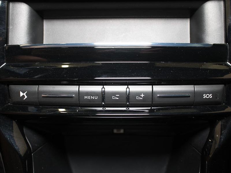 DS Automobiles DS3 1,2 PureTech 96kW Sport Chic - fotka 19 z 21