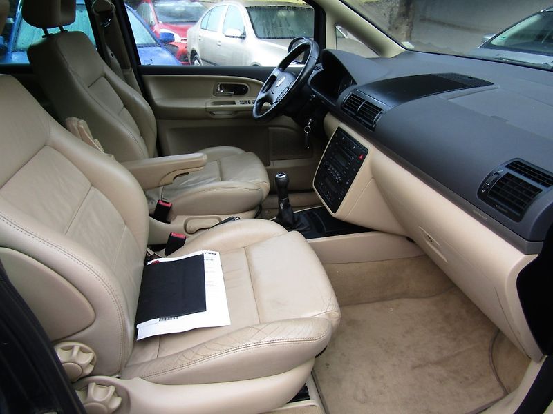 Volkswagen Sharan (2008) 2.8 V6  150kW  4MOTION BUSSINE - fotka 28 z 38