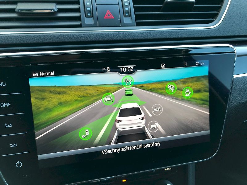 Škoda Superb (2023) COM GRT L K 4X4 TD 140/2.0 A7A - fotka 21 z 28