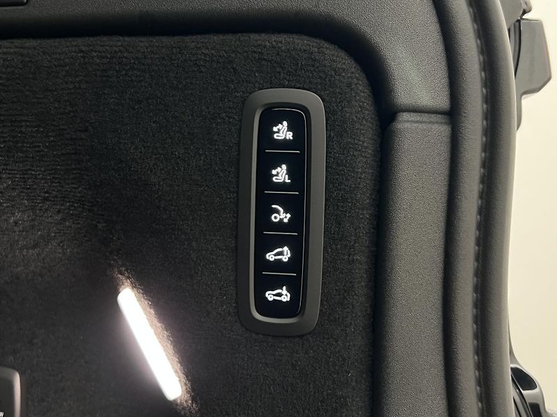 Volvo EX90 AWD TWIN MOTOR RECHARGE 7 MÍST - fotka 52 z 53