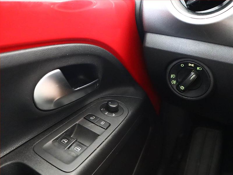 Škoda Citigo (2016) Style 1.0 MPI, Automat - fotka 13 z 13