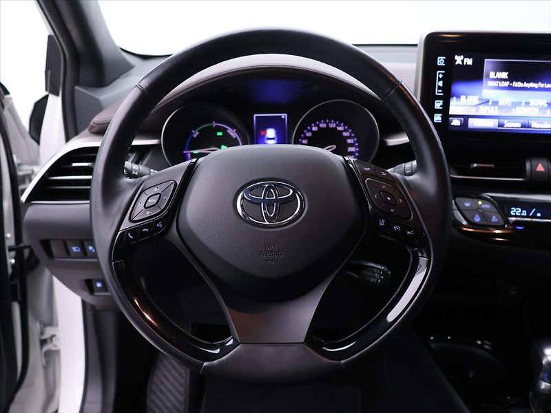 Toyota C-HR 1,8 E-CVT Executive CZ - fotka 19 z 37