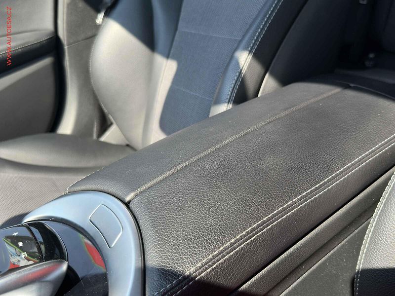 Mercedes-Benz Třídy C (2017) 2.2D C250 4matic, ČR, AT - fotka 18 z 19