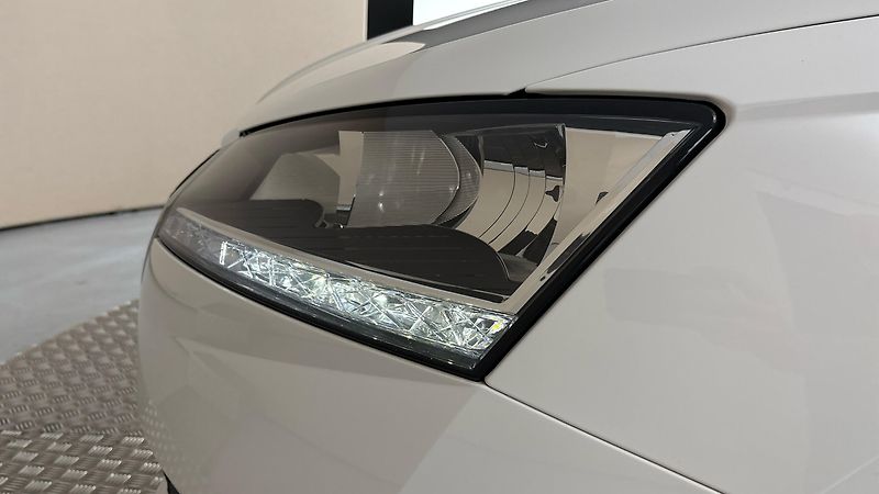 Škoda Fabia 1.0 TSI Active - fotka 18 z 23