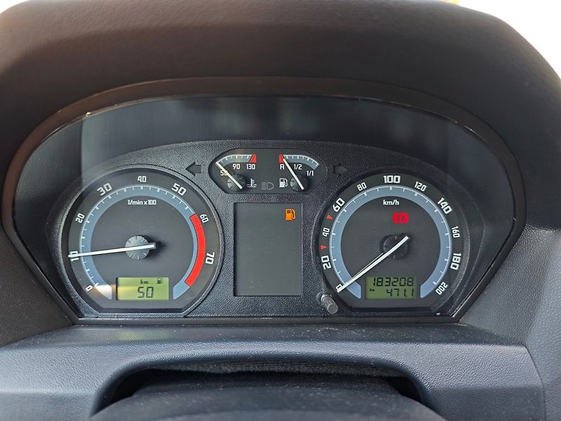Škoda Fabia (2007) 1.2 HTP Elegance nové ČR 1.maj - fotka 16 z 32