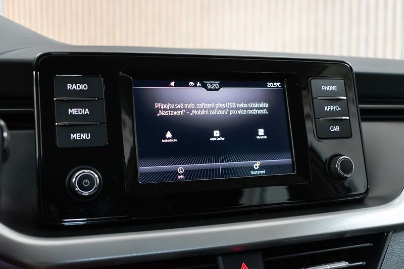 Škoda Scala 1.6 TDI 85kW AMBITION*DPH*ČR 1 - fotka 22 z 37