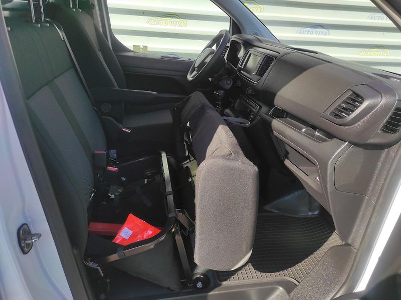 Opel Vivaro 1,5CDTi L1H1, 88kW, ČR - fotka 16 z 45