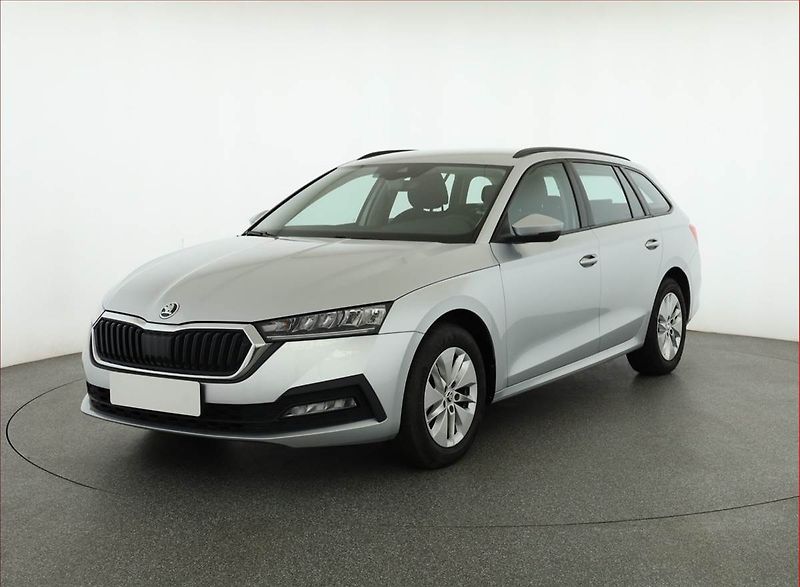 Škoda Octavia (2023) Ambition 2.0 TDI, ČR,1.maj - fotka 2 z 16