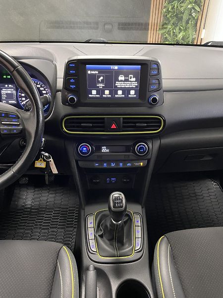 Hyundai Kona 1.0 T-GDi ČR 1.MAJ.REZERVACE  - fotka 22 z 24