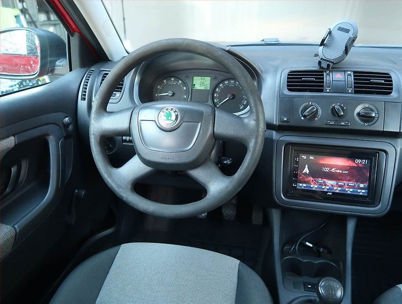 Škoda Fabia (2011) 1.2 - fotka 7 z 15