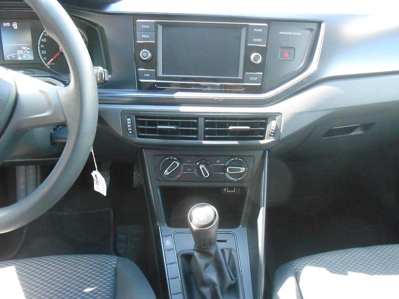 Volkswagen Polo 1.0MPi,48KW,60TKm! - fotka 23 z 35
