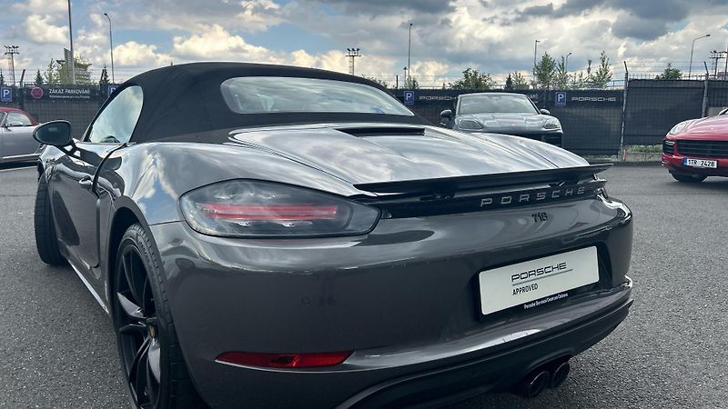 Porsche Boxster 718 - fotka 14 z 29