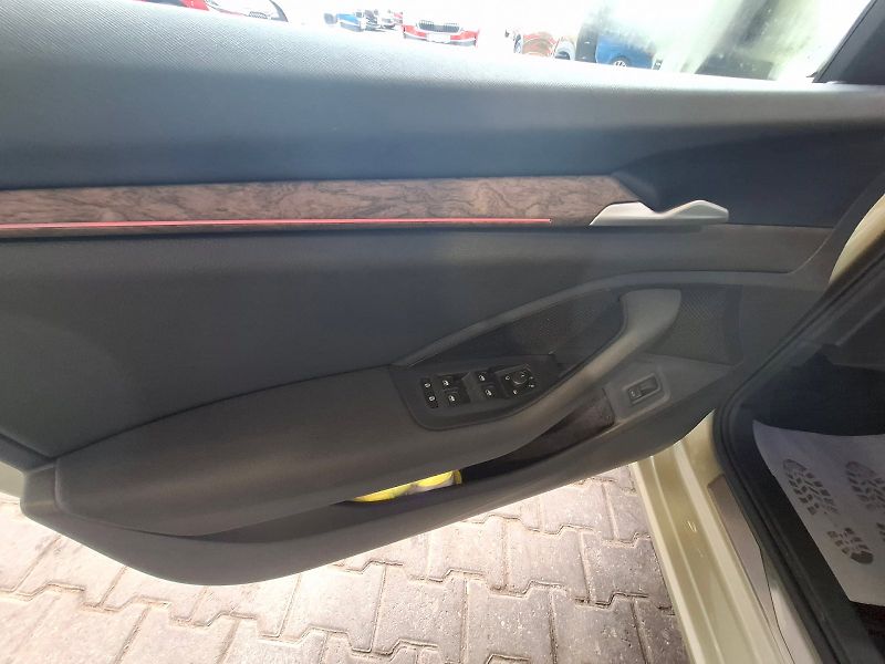 Škoda Superb (2024) COMBI Laurin&Klement TD 142/2. - fotka 31 z 55