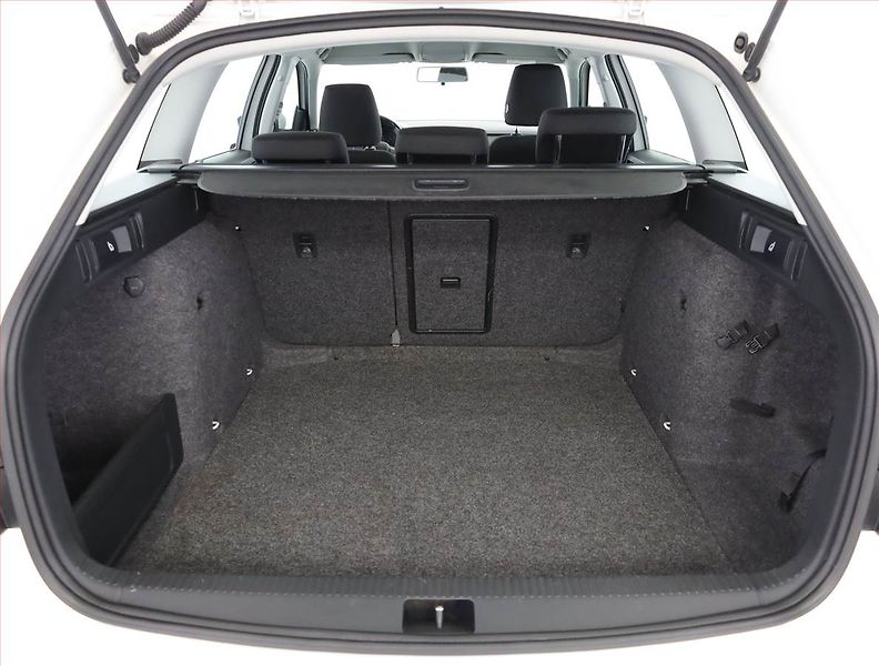 Škoda Octavia (2016) Ambition 2.0 TDI, Tempomat - fotka 14 z 15