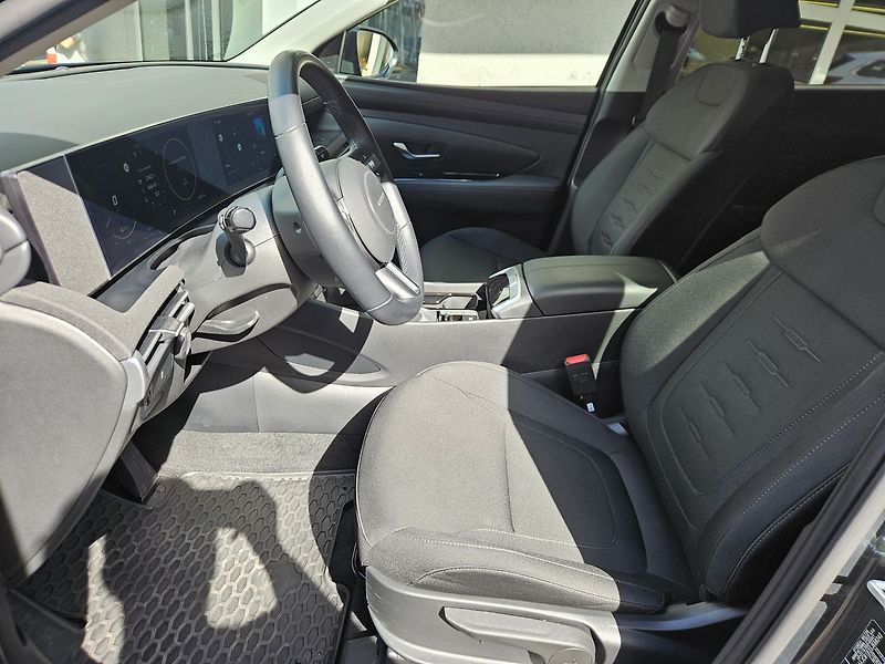 Hyundai Tucson 1,6 T-GDi 117kW, Style, DCT - fotka 10 z 33