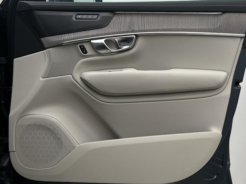 Volvo XC90 B5 AWD BRIGHT PLUS 7 MÍST - fotka 47 z 47