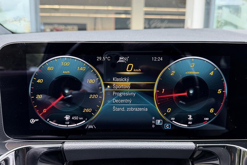 Mercedes-Benz GLA (2021) GLA 220d 4Matic AMG Line - fotka 75 z 121