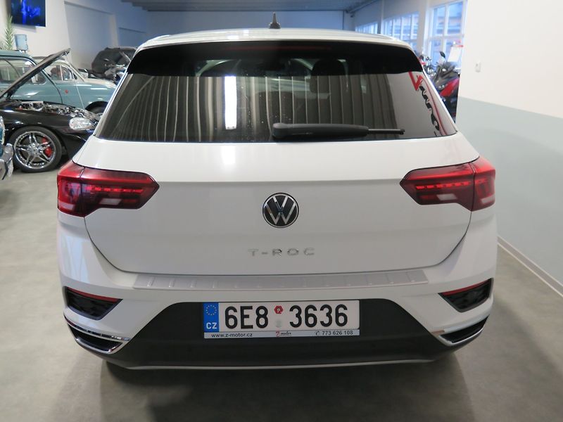 Volkswagen T-Roc (2020) 1.5TSI,klima,výhřev,2xkola - fotka 3 z 30