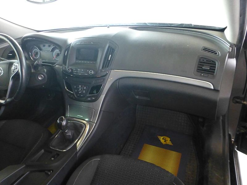 Opel Insignia (2016) 2,0CDTI-125KW*ALU**VYHŘ.VOLANT - fotka 13 z 23