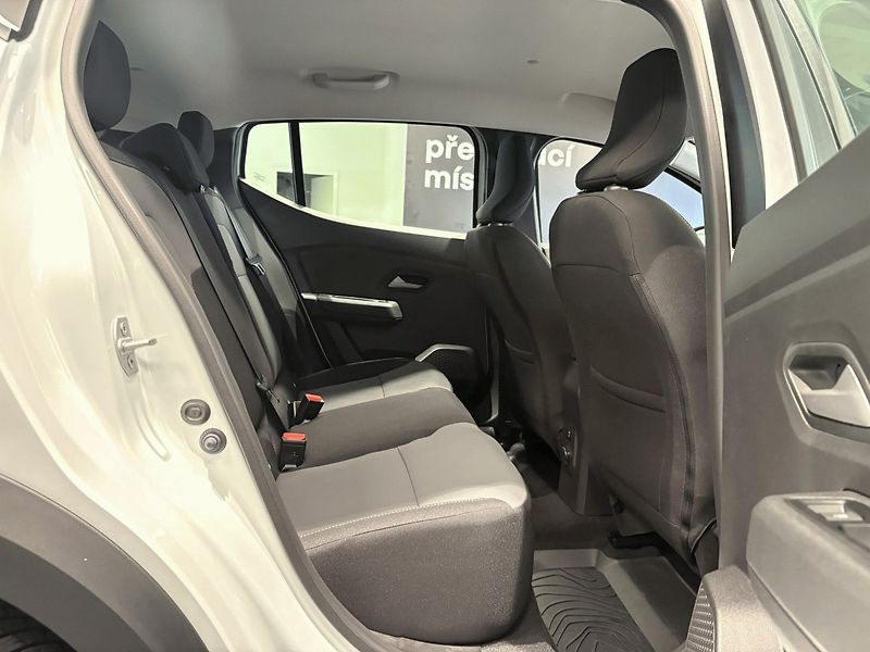 Dacia Sandero (2025) Stepway Extreme Eco-G 100 - fotka 8 z 10