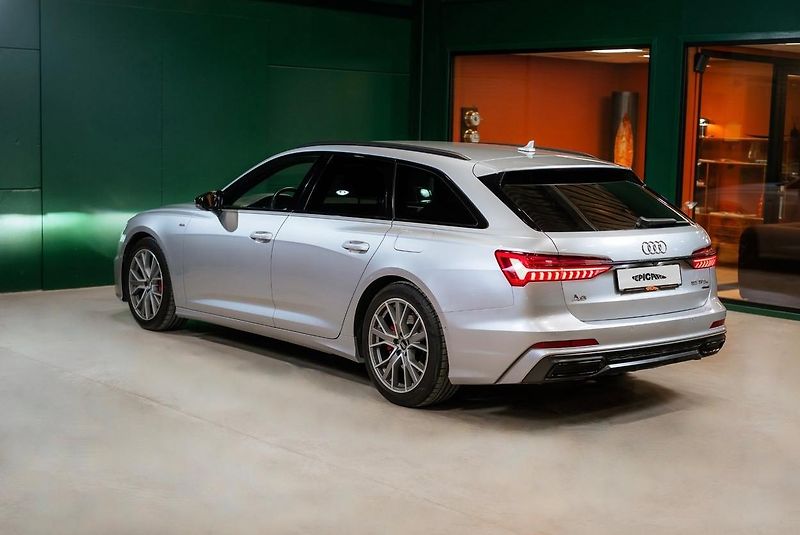 Audi A6 Avant 55 TFSI e quattro S Line Tažné - fotka 3 z 26