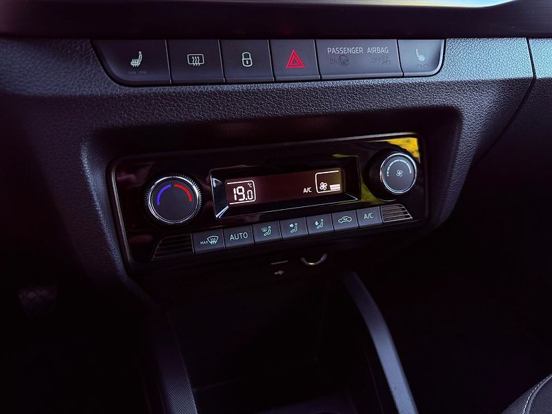 Škoda Fabia 1.0 TSi Style, ČR, 46 tkm, LED - fotka 20 z 26