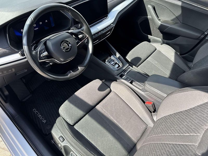 Škoda Octavia (2022) Combi 2.0 TDI DSG Style - fotka 6 z 35