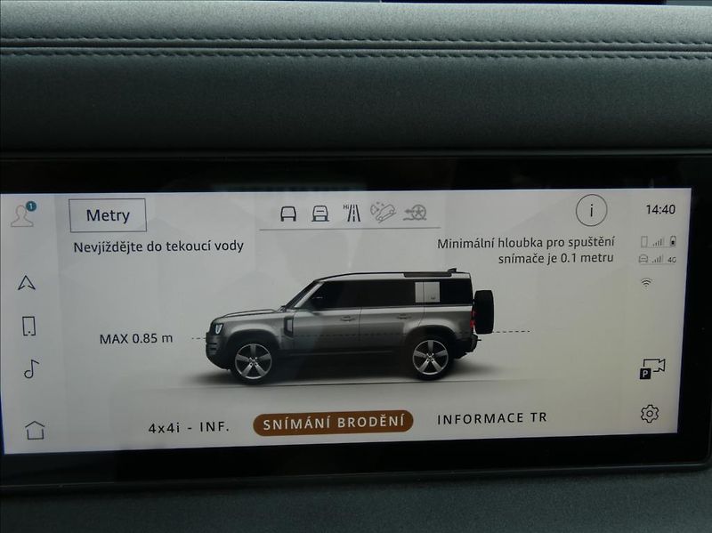 Land Rover Defender 2,0 D200 110,1.Maj, ČR, DPH - fotka 32 z 40