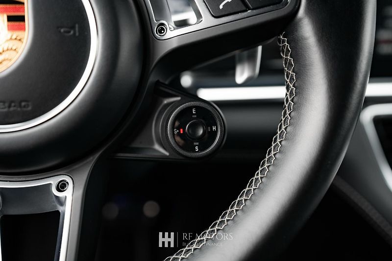 Porsche Panamera (2020) Turbo S E-Hybrid - fotka 42 z 55