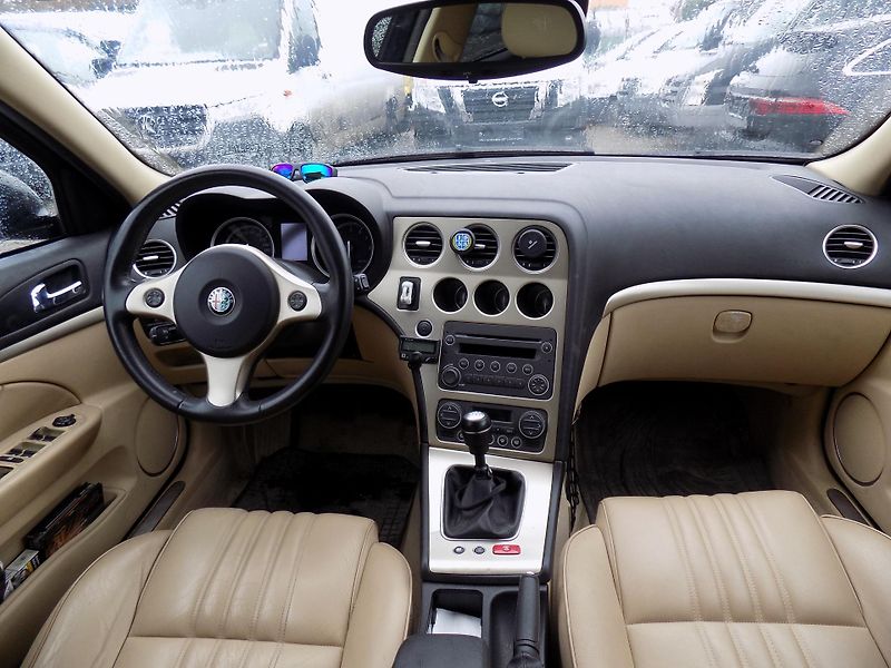 Alfa Romeo 159 3,2 JTS 191 KW  Q4 SPORTWAGON - fotka 24 z 40