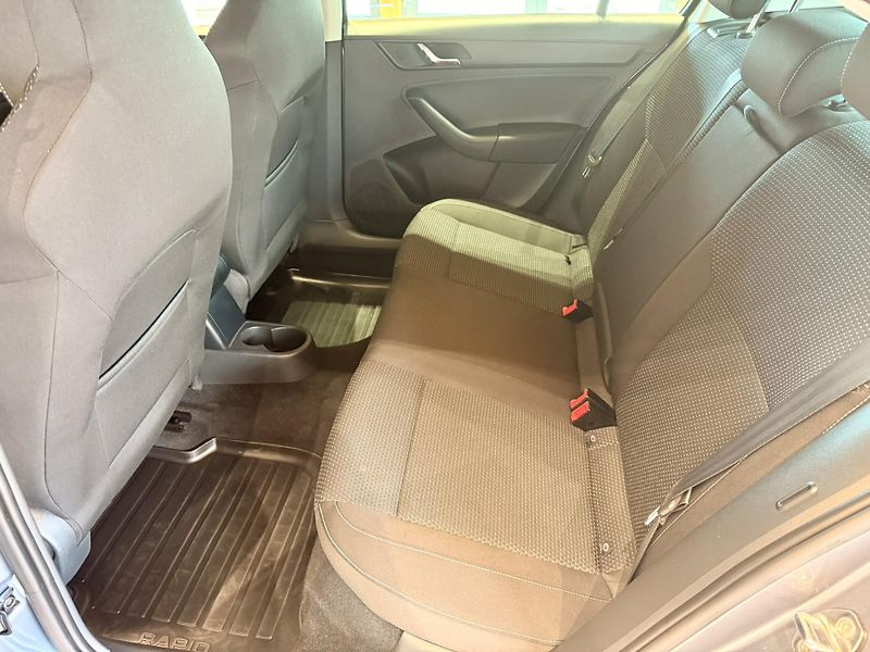 Škoda Rapid 1.2 TSi 77Kw Ambition fresh - fotka 16 z 20