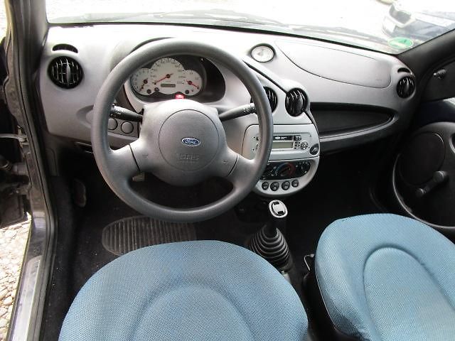 Ford Ka 1,3 - 44KW - fotka 9 z 12