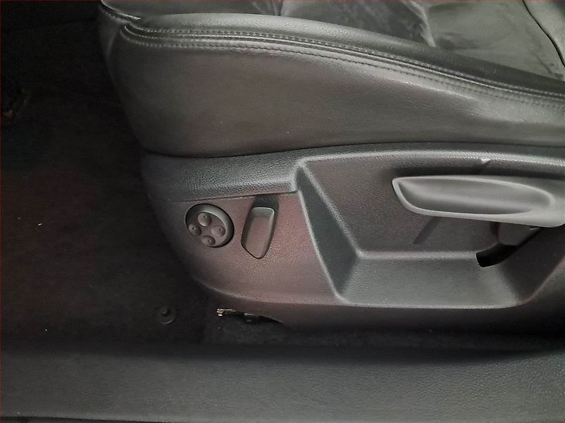 Volkswagen Sharan (2015) 2.0 TDI, 4X4, 7 míst, ČR - fotka 19 z 22