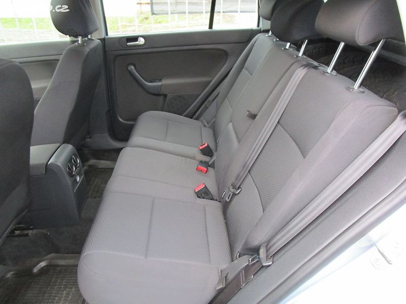 Volkswagen Golf Plus 1,2TSI - 77KW - NOVÝ OLEJ - fotka 9 z 23