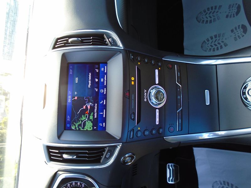 Ford S-MAX 2,0EcoBlue 140kW AWD ST-Line A - fotka 23 z 50