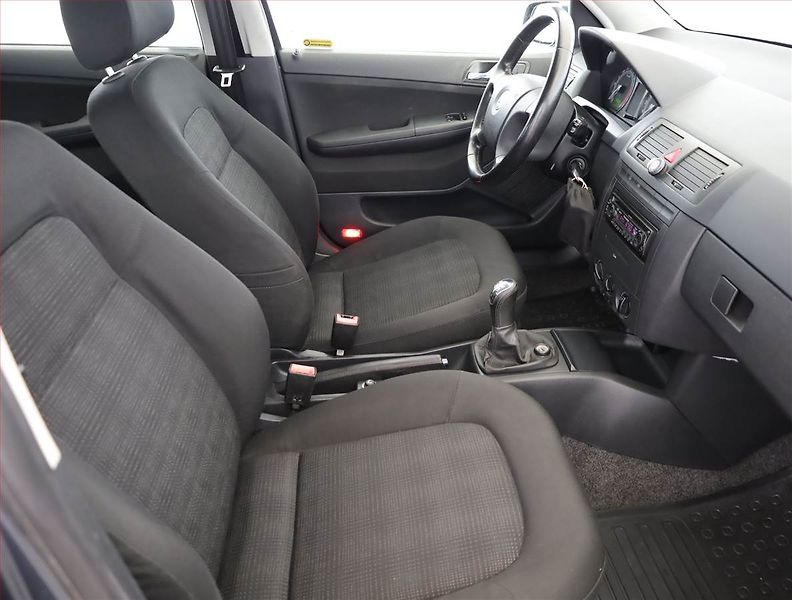 Škoda Fabia (2006) 1.9 TDI, po STK, CZ doklady - fotka 7 z 14