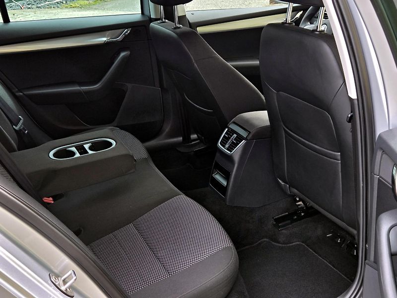 Škoda Octavia 1,2TSi DSG SERV.ŠKODA - fotka 22 z 47