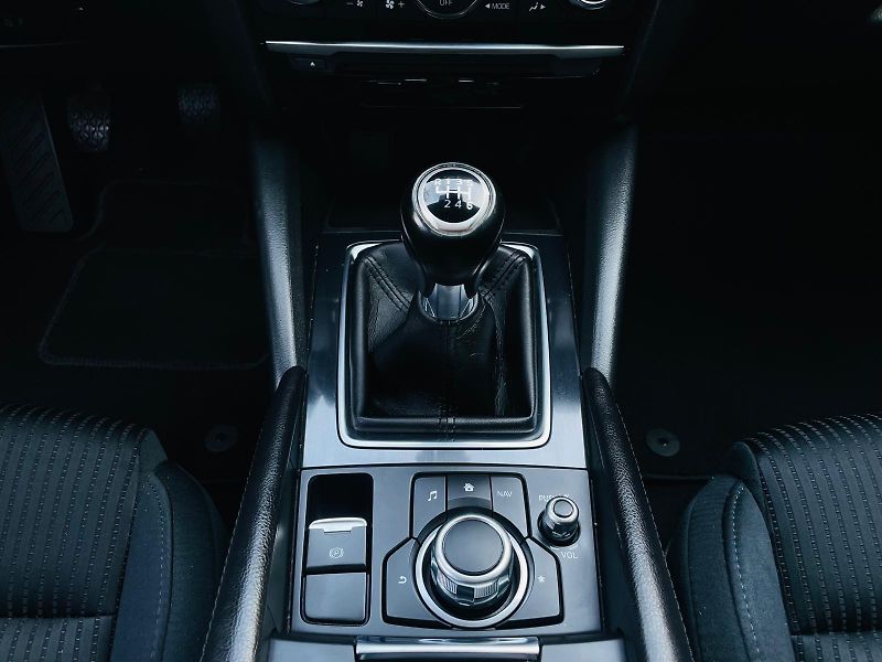 Mazda 6 2.0i 1.MAJITEL SERVISKA LPG - fotka 41 z 48